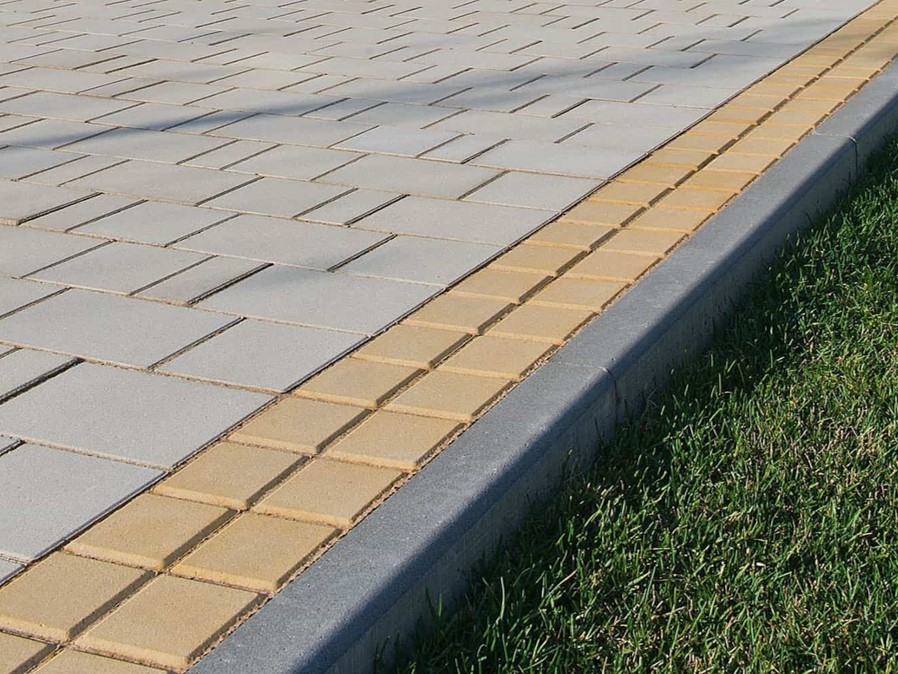 Продажа тротуарного бордюра в Вырице